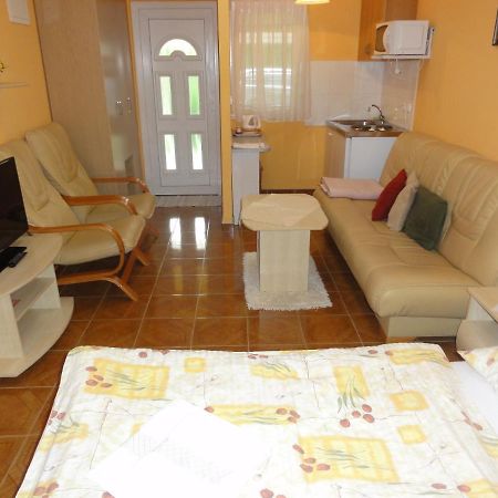 Apartmany Usmev Velky Meder Ngoại thất bức ảnh