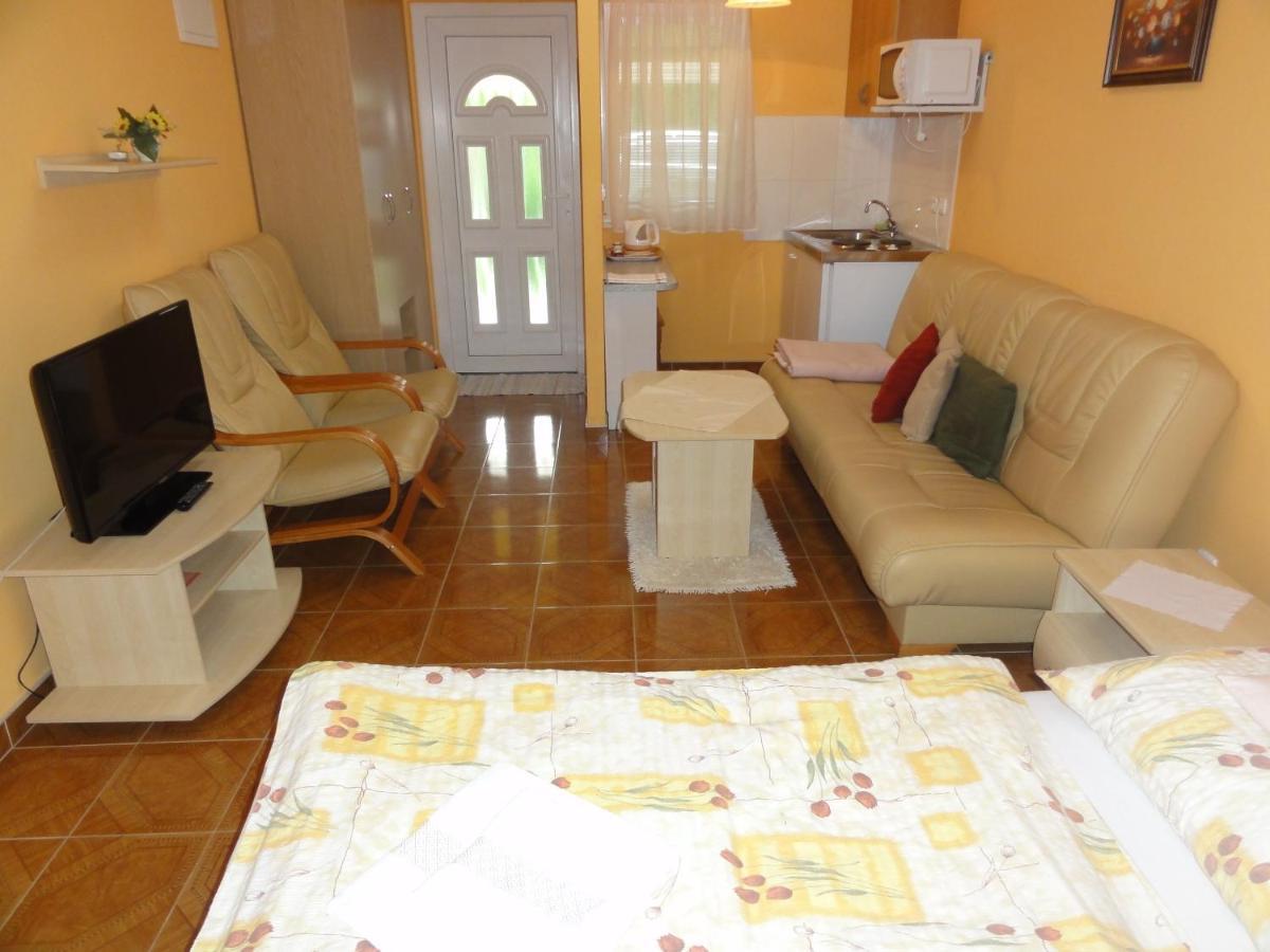 Apartmany Usmev Velky Meder Ngoại thất bức ảnh